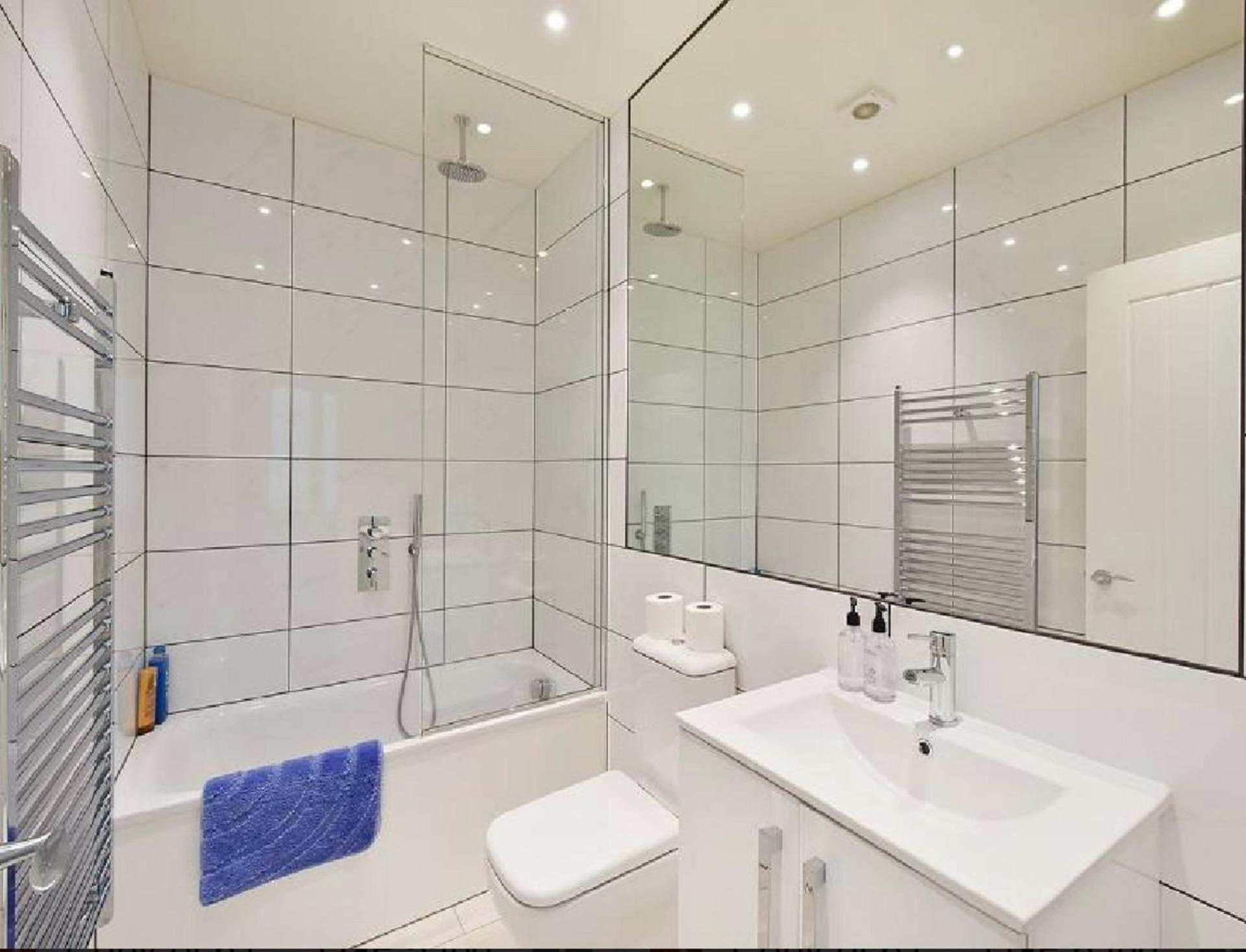 South Kensington Flat 3 Bedrooms & Outdoor Terrace *